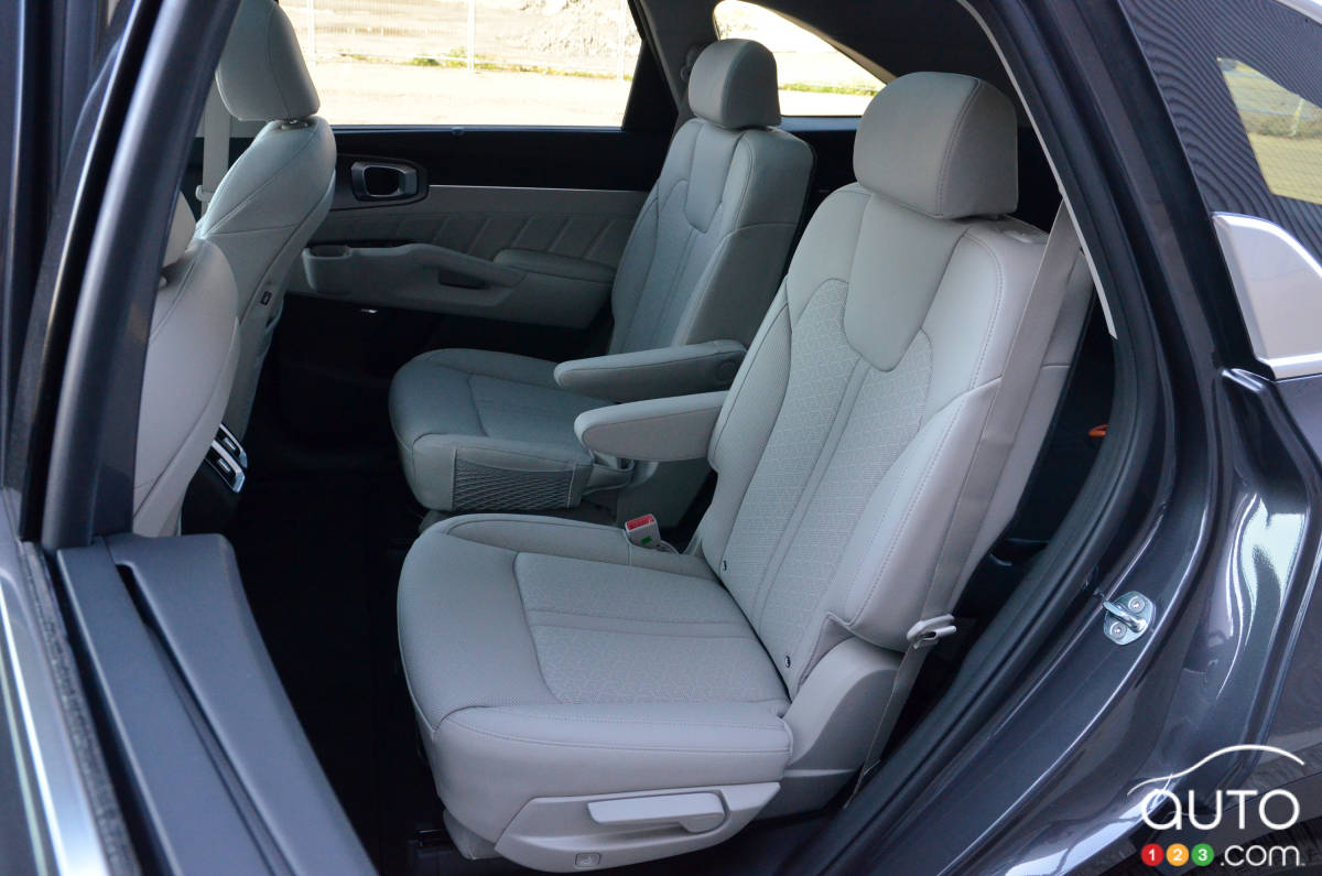 Kia Sorento PHEV 2022, deuxième rangée de sièges